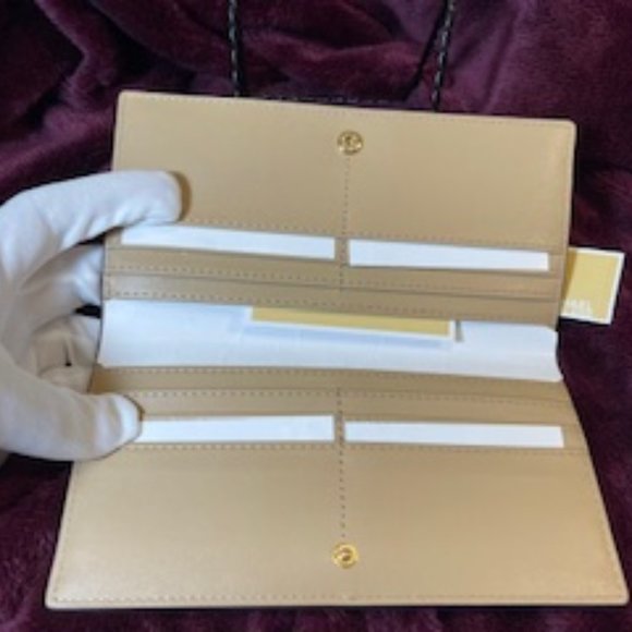 MICHAEL KORS NWT LEATHER LONG WALLET - Picture 5 of 6